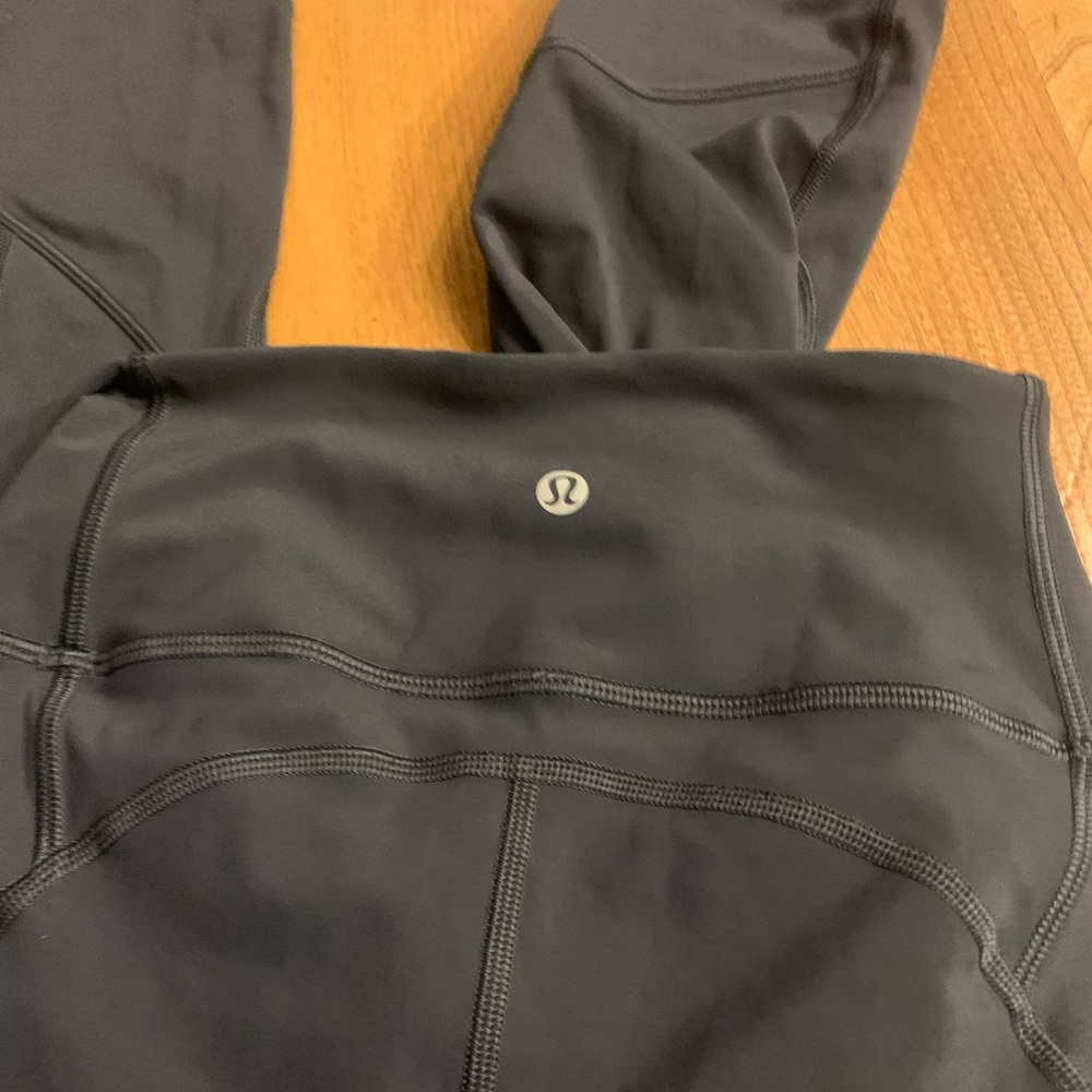 lululemon 25 inch leggings size 6 never worn